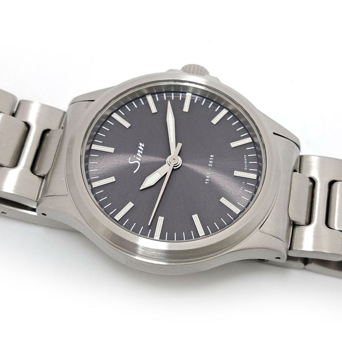 Sinn 
556.JUB 
With box and warranty card