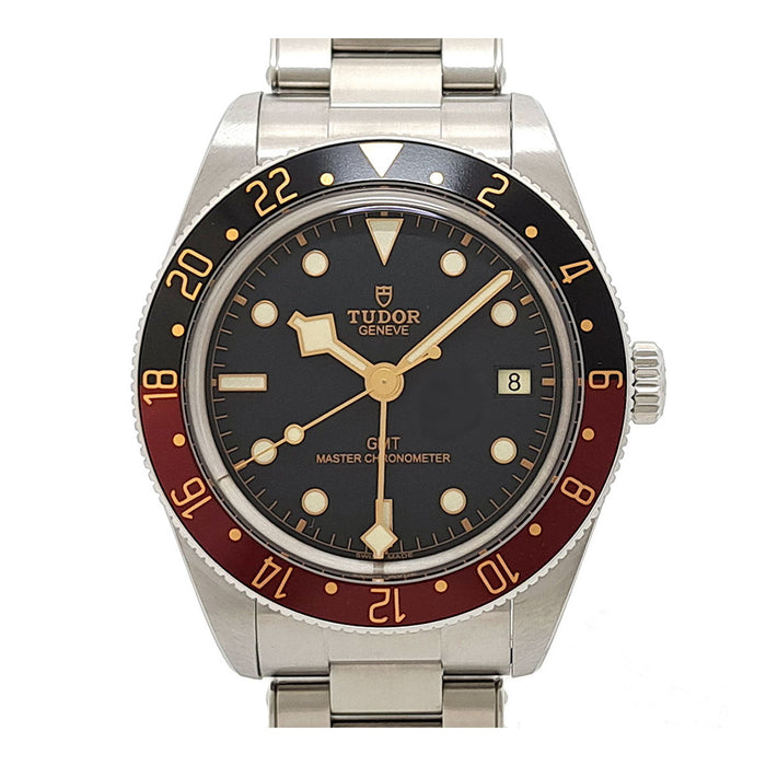 TUDOR
Black Bay 58
With box and warranty card