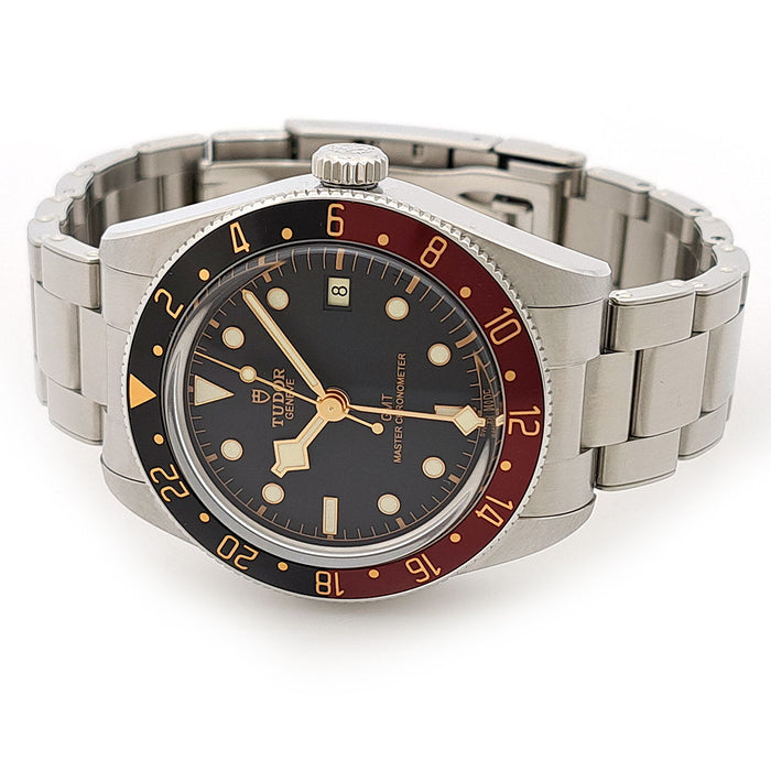 TUDOR
Black Bay 58
With box and warranty card
