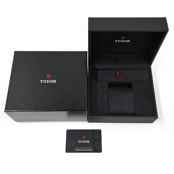 TUDOR
Heritage Black Bay
With box and warranty card