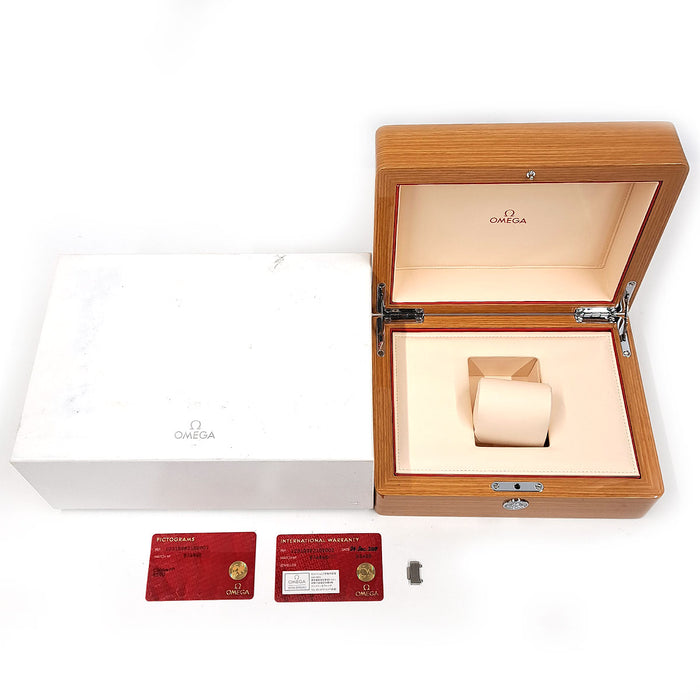 OMEGA
Constellation Co-Axial Chronometer
With box and warranty card
