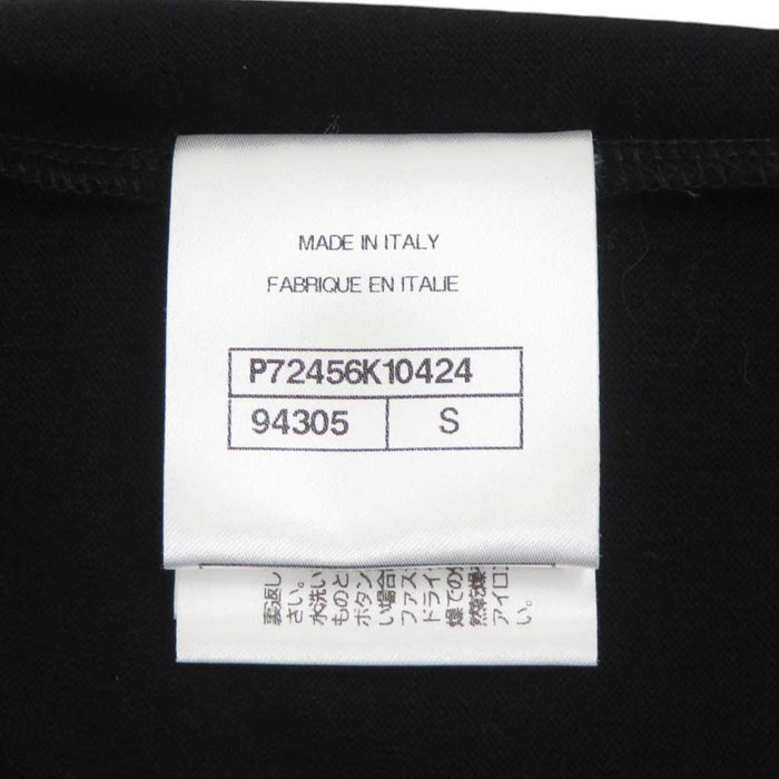 CHANEL 
COCO CC logo étoile camélia broderie coton 
T-shirt brodé logo Coco