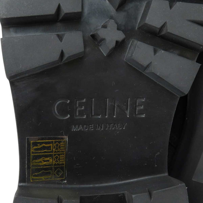 CELINE
Logo rubber outsole leather cap round toe
Triomphe leather patch bulky lace-up boots