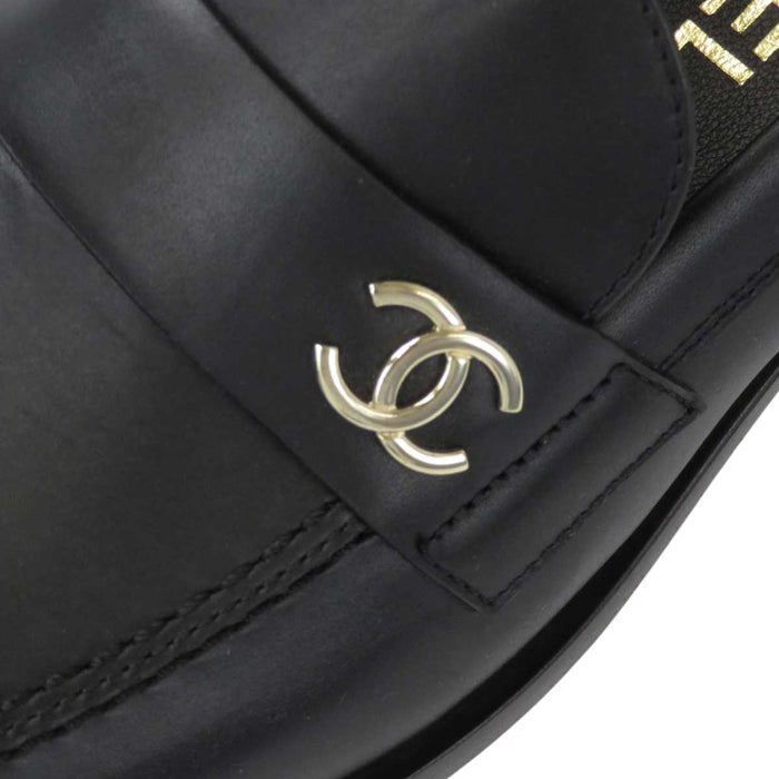 CHANEL 
ロゴ COCO CC ワンポイント ライトゴールドカラーメタル 
ココマーク カーフレザー ローファー