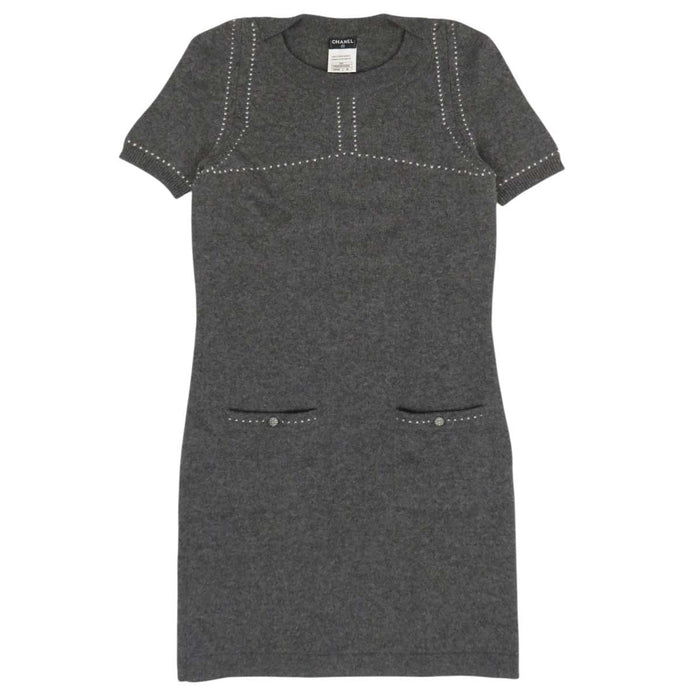 CHANEL
COCO Coco Button 09A
Coco Mark Cashmere Short Sleeve Knit Dress
