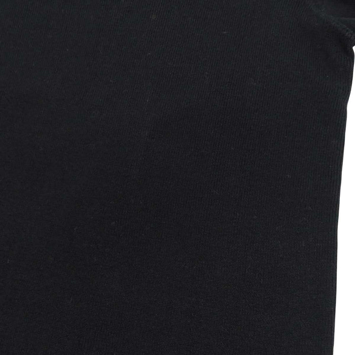 CHANEL 
COCO CC Logo V-Neck 
Coco Mark Short Sleeve Cotton Knit