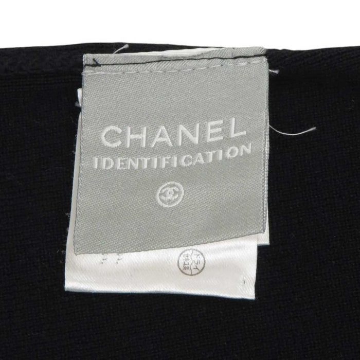 CHANEL 
COCO CC Logo V-Neck 
Coco Mark Short Sleeve Cotton Knit