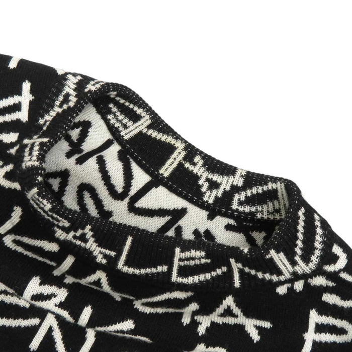 BALENCIAGA
All-over pattern wool
Logo knit