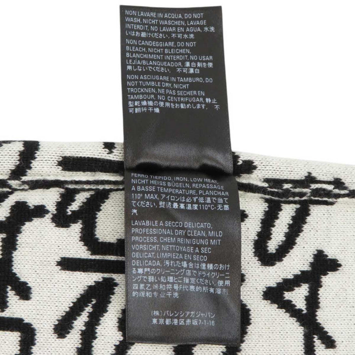 BALENCIAGA
All-over pattern wool
Logo knit