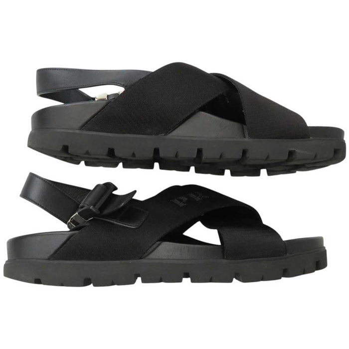 PRADA 
ロゴ レザー ファブリック 
クロスバックル サンダル