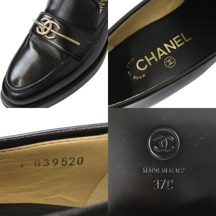 CHANEL
Logo COCO CC
Coco Mark Leather Loafers