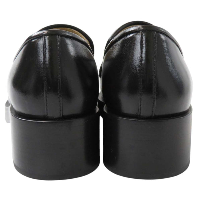 CHANEL
Logo COCO CC
Coco Mark Leather Loafers