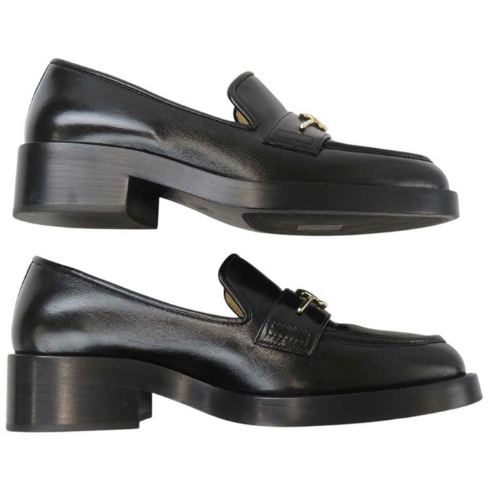 CHANEL
Logo COCO CC
Coco Mark Leather Loafers