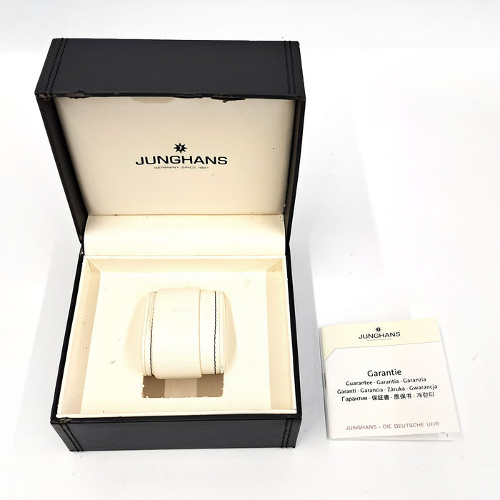 JUNGHANS 
Max Bill Automatique 
Avec boîte et garantie