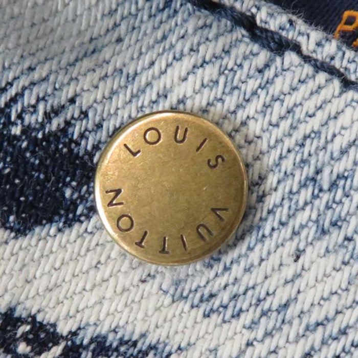 LOUIS VUITTON
LV Cotton
Bandana Short Sleeve Denim Shirt
Monogram