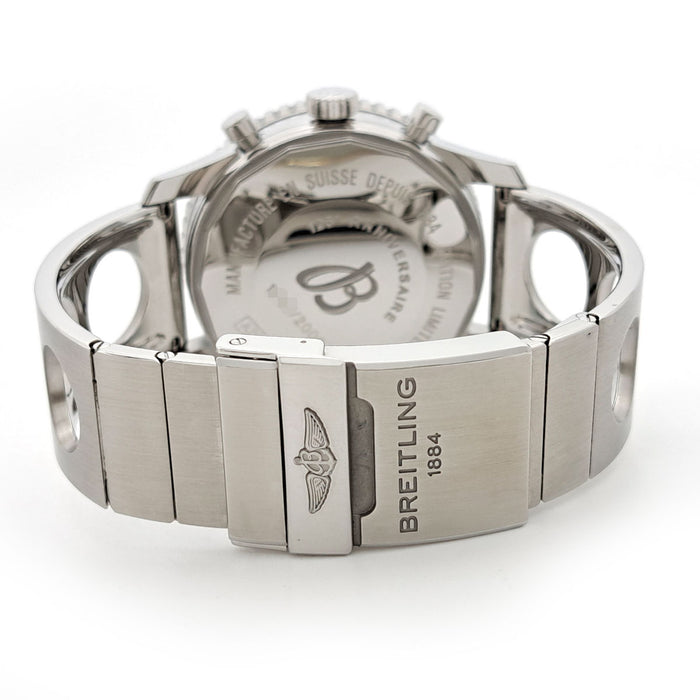BREITLING
Navitimer
With box and warranty card