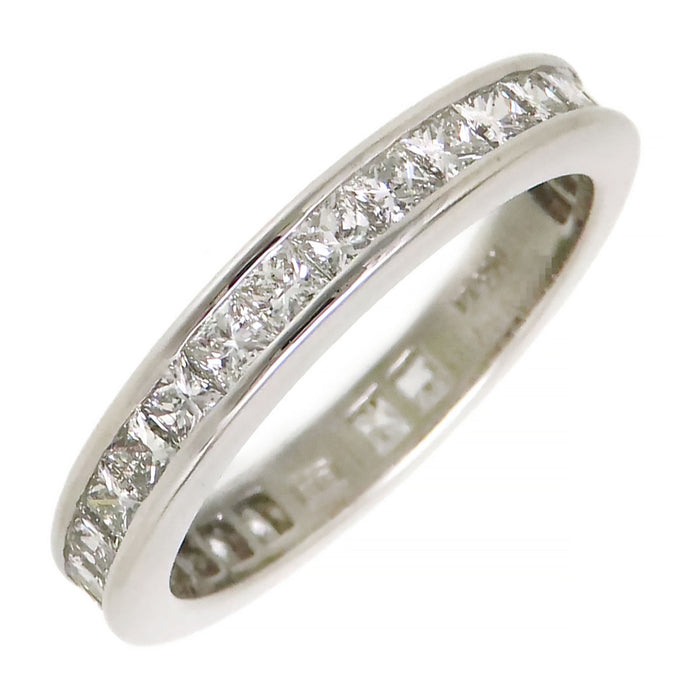 HARRY WINSTON 
Princess Cut Channel Set Ring