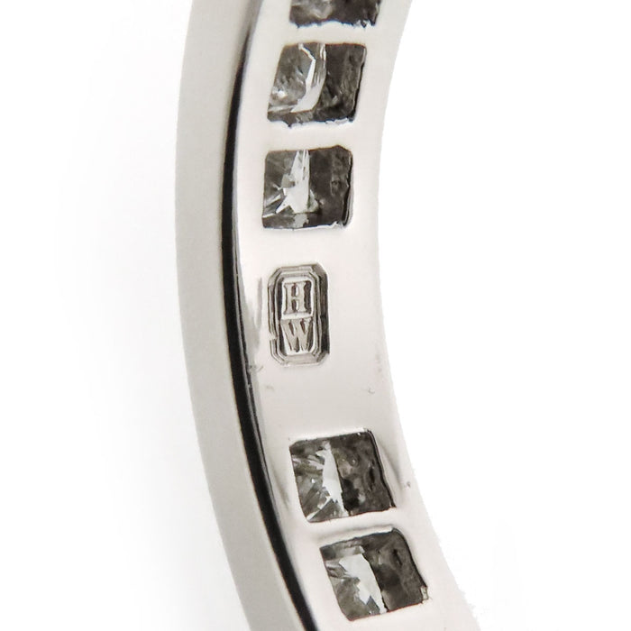 HARRY WINSTON 
Princess Cut Channel Set Ring