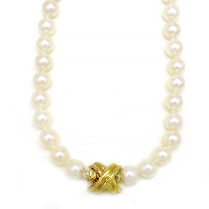 TIFFANY&Co. 
Signature Pearl Necklace
