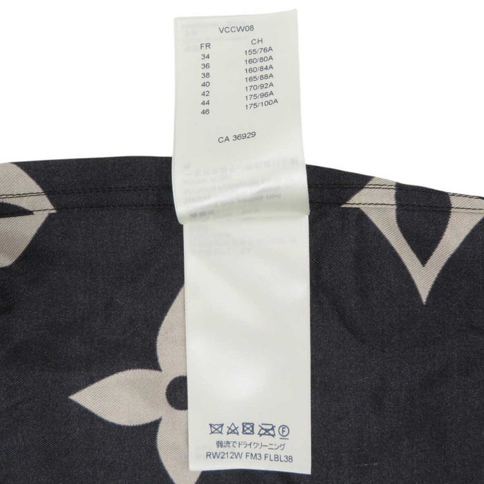 LOUIS VUITTON
LV Logo All-over Pattern RW212W FM3 FLBL38
Monogram Silk Shirt