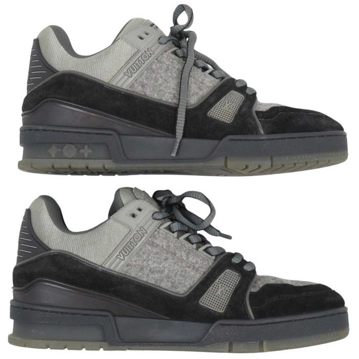 LOUIS VUITTON
LV Logo
Trainer Line Sneakers