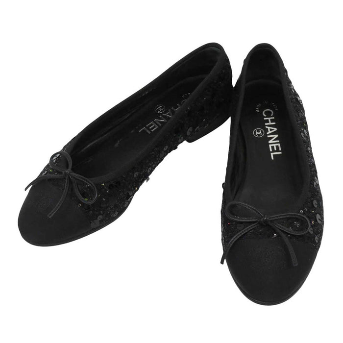 CHANEL
Logo COCO CC Round Toe
Coco Mark Ribbon Sequin Ballet Shoes