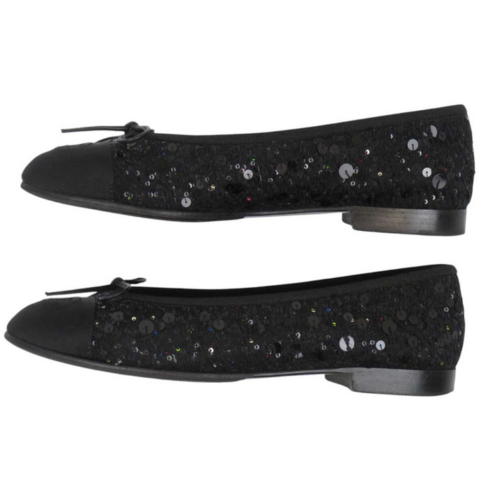 CHANEL
Logo COCO CC Round Toe
Coco Mark Ribbon Sequin Ballet Shoes