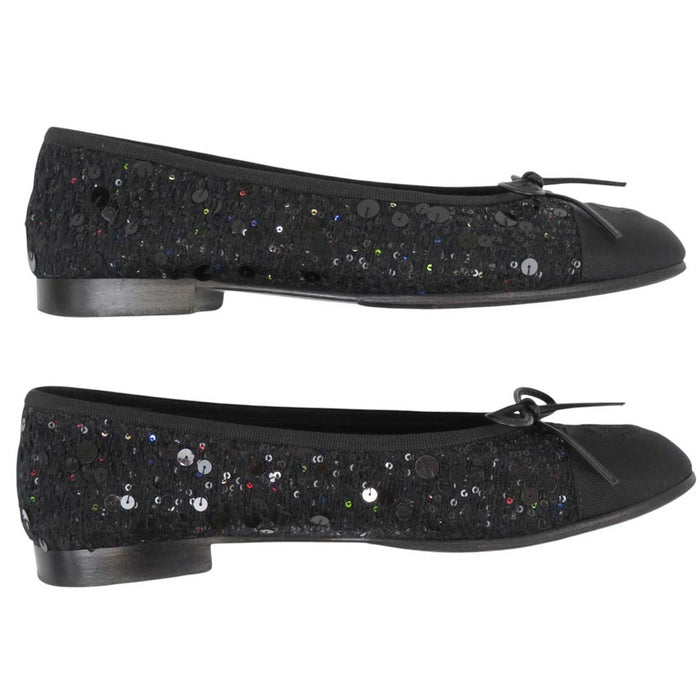 CHANEL
Logo COCO CC Round Toe
Coco Mark Ribbon Sequin Ballet Shoes