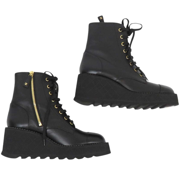 CHANEL 
Logo COCO CC Platform Shoes 
Coco Mark Leather Short Boots