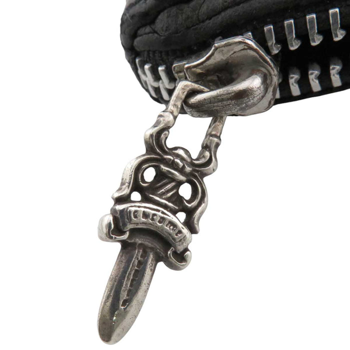 CHROME HEARTS
CH Scroll Label Dagger Zip Leather
REC F ZIP #2 Cemetery Cross Quilted Wallet