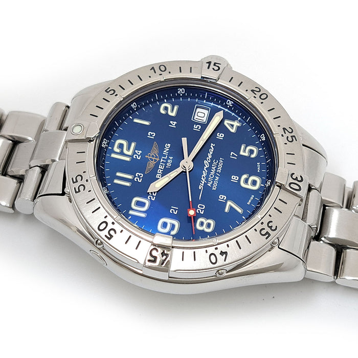 BREITLING 
Superocean révisé 
Avec boîte et garantie