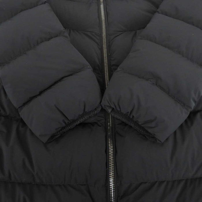 MONCLER
Nylon A-line
NEVALON Nevalon Down Coat
