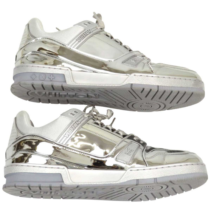 LOUIS VUITTON 
LV ロゴ メタリック 
トレイナー ライン スニーカー