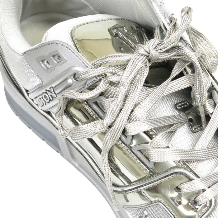 LOUIS VUITTON 
LV ロゴ メタリック 
トレイナー ライン スニーカー