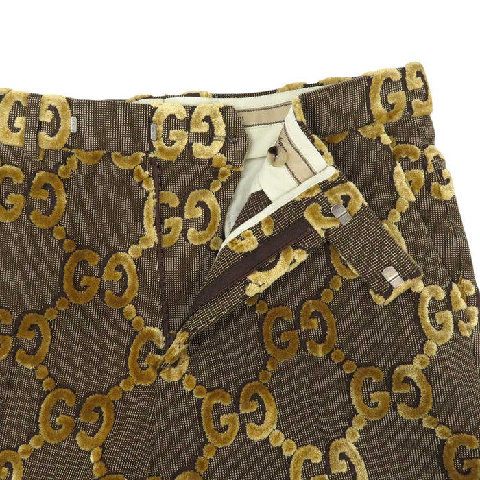 GUCCI
All-over pattern
Jumbo GG center-press slacks pants