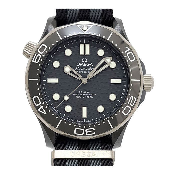 OMEGA 
Seamaster Diver 300M Co-Axial Master Chronometer 
Con scatola e garanzia