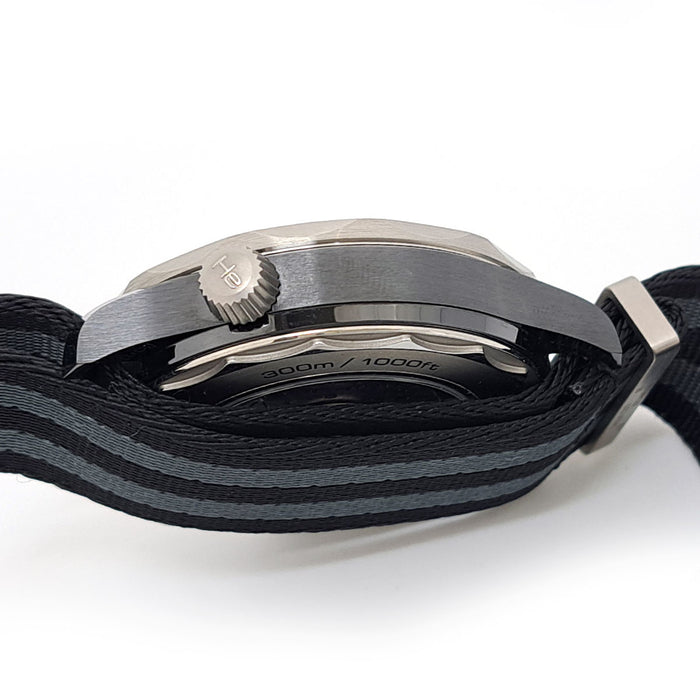 OMEGA 
Seamaster Diver 300M Co-Axial Master Chronometer 
Con scatola e garanzia