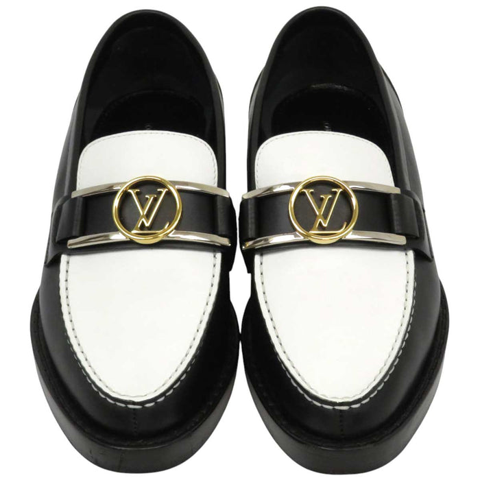 LOUIS VUITTON
2019 LV Logo Monogram Gold Color Metal
Academy Line Bicolor Loafers