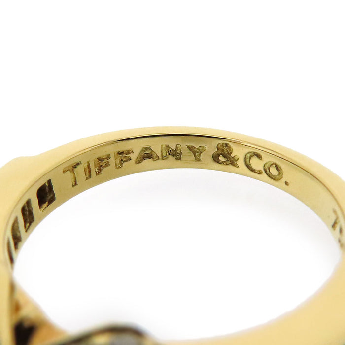 TIFFANY&Co. 
Signature Sapphire Ring