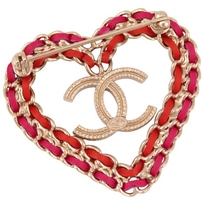 CHANEL 
B18P COCO CC Gold Color Metal 
Coco Mark Leather Heart Brooch