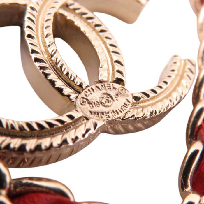 CHANEL 
B18P COCO CC Gold Color Metal 
Coco Mark Leather Heart Brooch