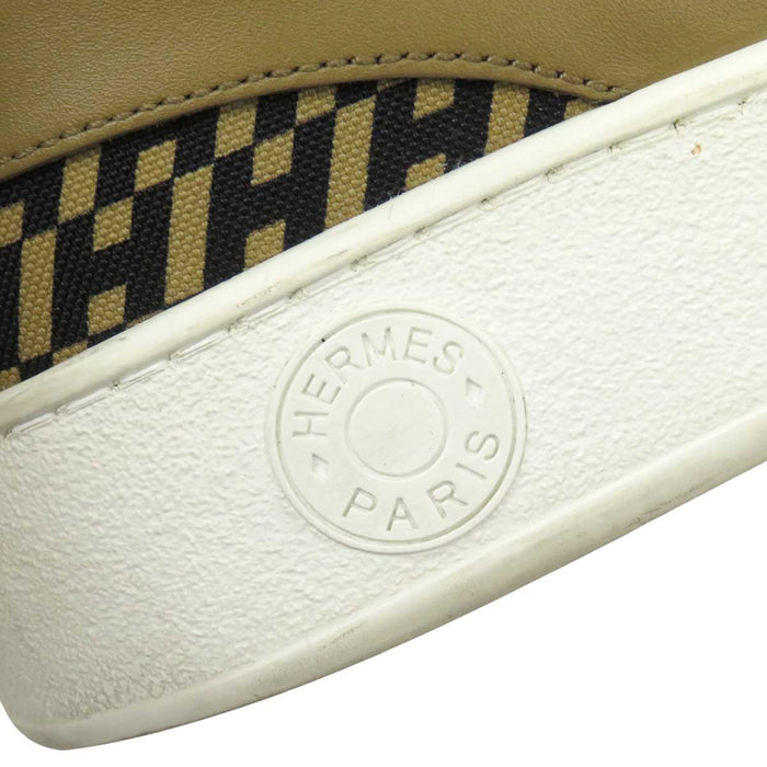 HERMES
Logo H Ash Leather
Free Sneakers