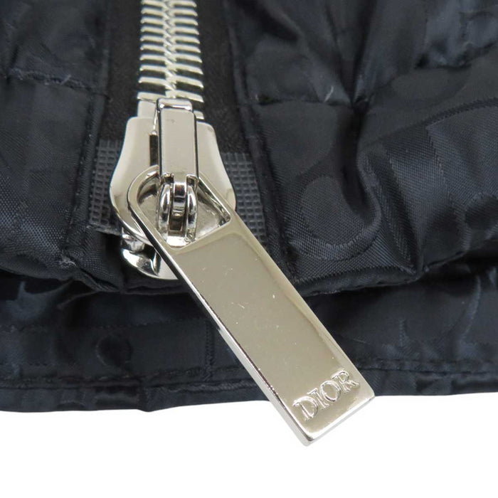 Dior
Puffer Trotter Technical Jacquard Nylon
Oblique Down Jacket