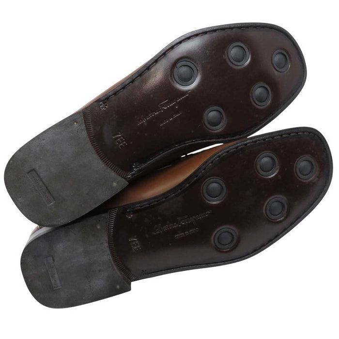 Salvatore Ferragamo 
ロゴ ゴールドカラー金具 
ビット ローファー