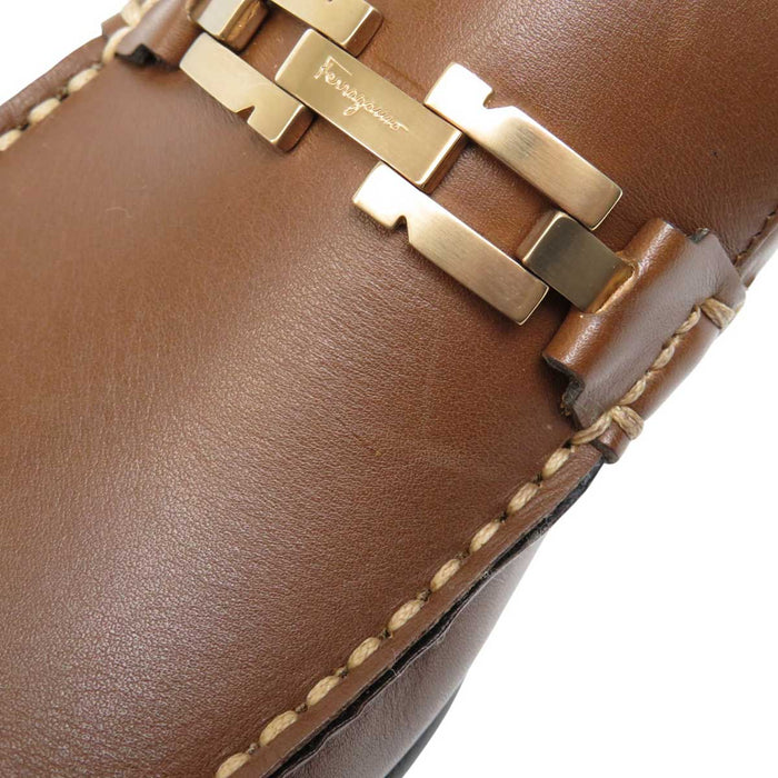 Salvatore Ferragamo 
ロゴ ゴールドカラー金具 
ビット ローファー