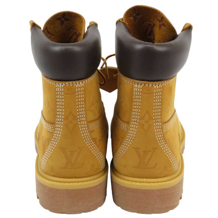 LOUIS VUITTON 
Timberland Emboss 
Timberland Collaboration 6-IN Ankle Boots 
Monogram