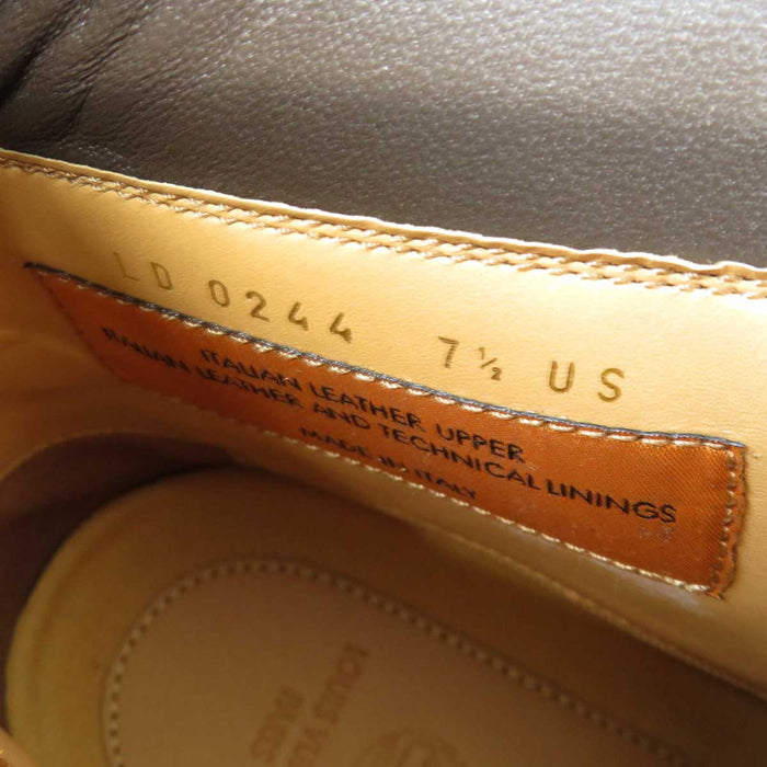 LOUIS VUITTON 
Timberland Emboss 
Timberland Collaboration 6-IN Ankle Boots 
Monogram