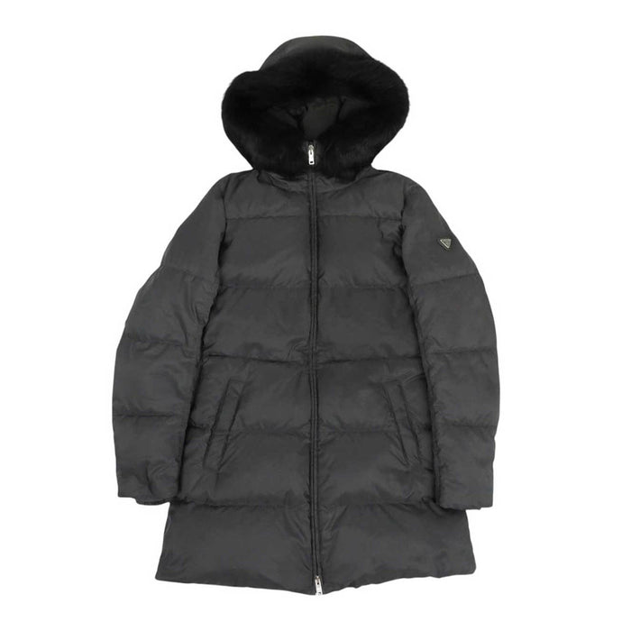 PRADA
Triangle Logo Plate Fur
Triangle Logo Nylon Down Jacket