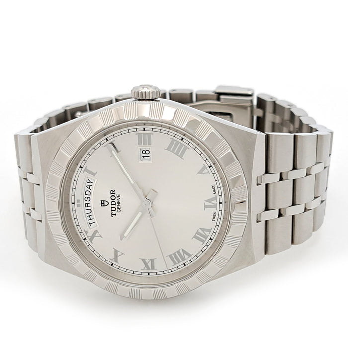 TUDOR
Royal
With box and warranty card