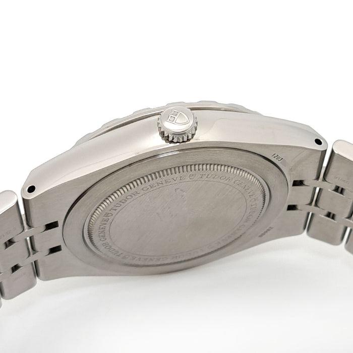 TUDOR
Royal Day-Date 10P Diamond
With Box and Warranty Card